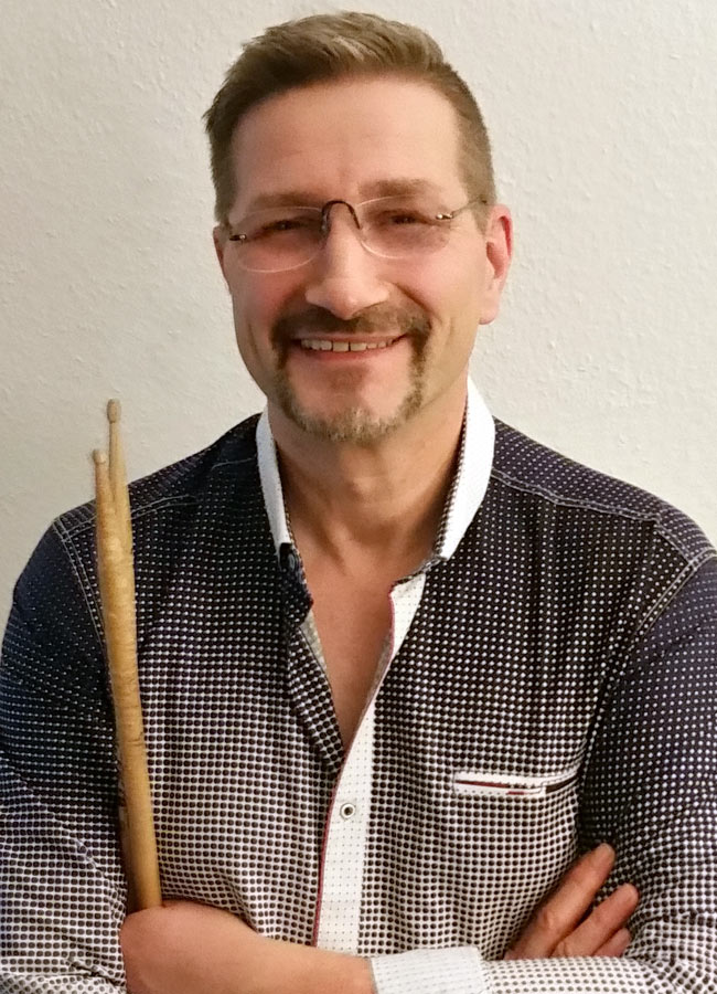 Mathias<br /><span style="font-size: 16px;font-weight:normal">Drummer</span>